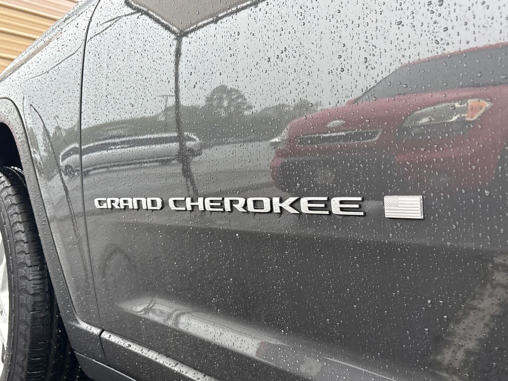2025 Jeep Grand Cherokee Laredo 4x2