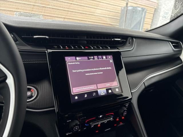 2025 Jeep Grand Cherokee Laredo 4x2
