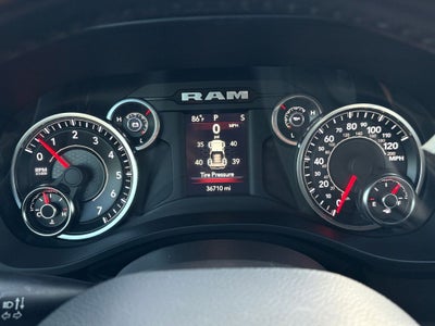 2022 RAM 1500 Big Horn Crew Cab 4x2 5'7' Box