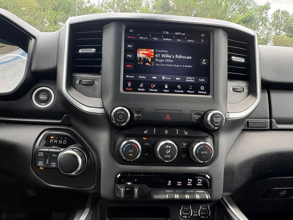 2021 RAM 1500 Big Horn Quad Cab 4x4 6'4' Box