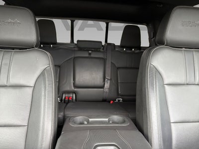 2022 Chevrolet Silverado 3500HD 4WD Crew Cab Standard Bed High Country