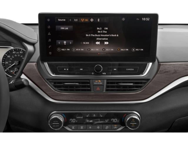 2023 Nissan Altima SL FWD