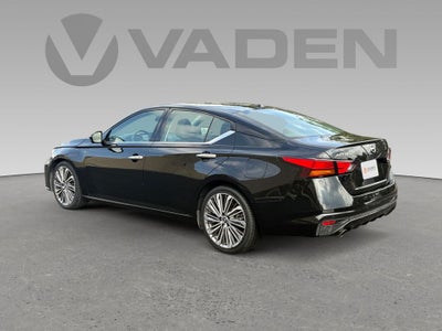 2023 Nissan Altima SL FWD