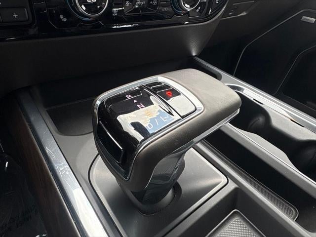 2024 GMC Sierra 1500 4WD Crew Cab Short Box SLT