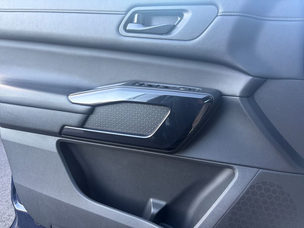 2025 Nissan Pathfinder SV FWD