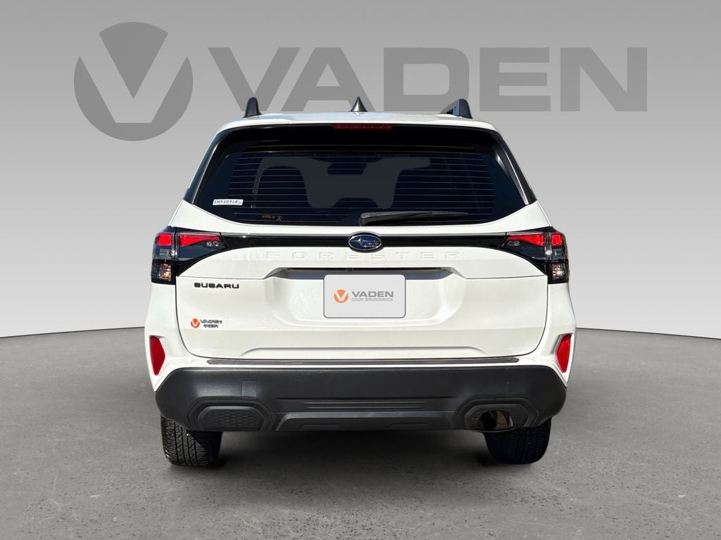 2025 Subaru Forester Base