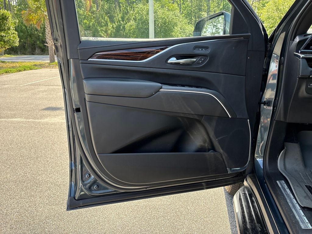 2021 Cadillac Escalade Luxury