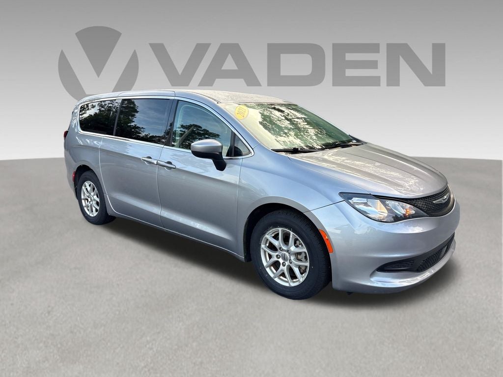 2021 Chrysler Voyager LX