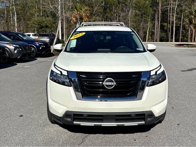 2023 Nissan Pathfinder SL