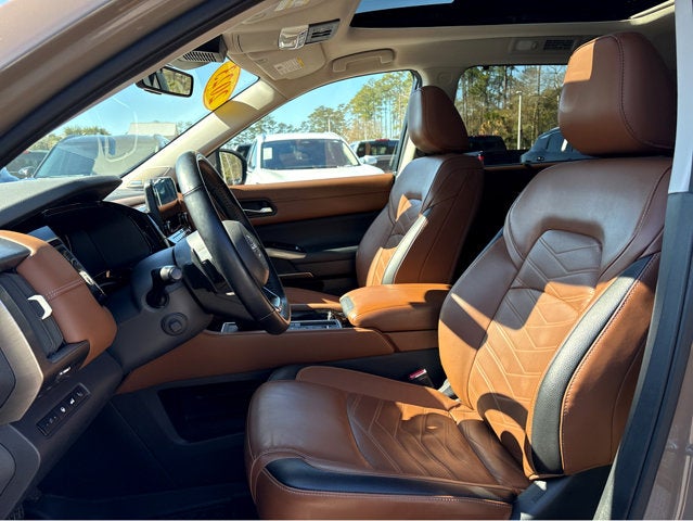 2023 Nissan Pathfinder Platinum