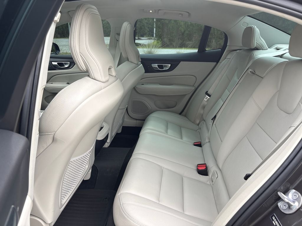 2024 Volvo S60 B5 Plus Dark Theme
