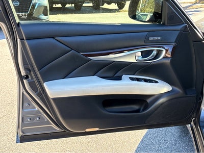 2015 INFINITI Q70 3.7