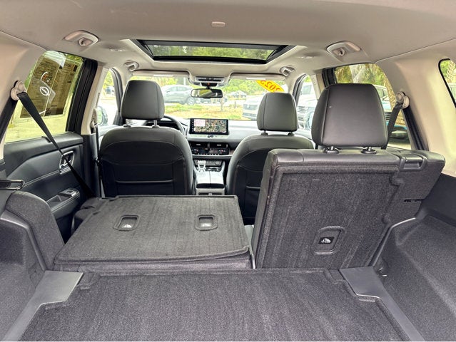 2025 Nissan Rogue Platinum