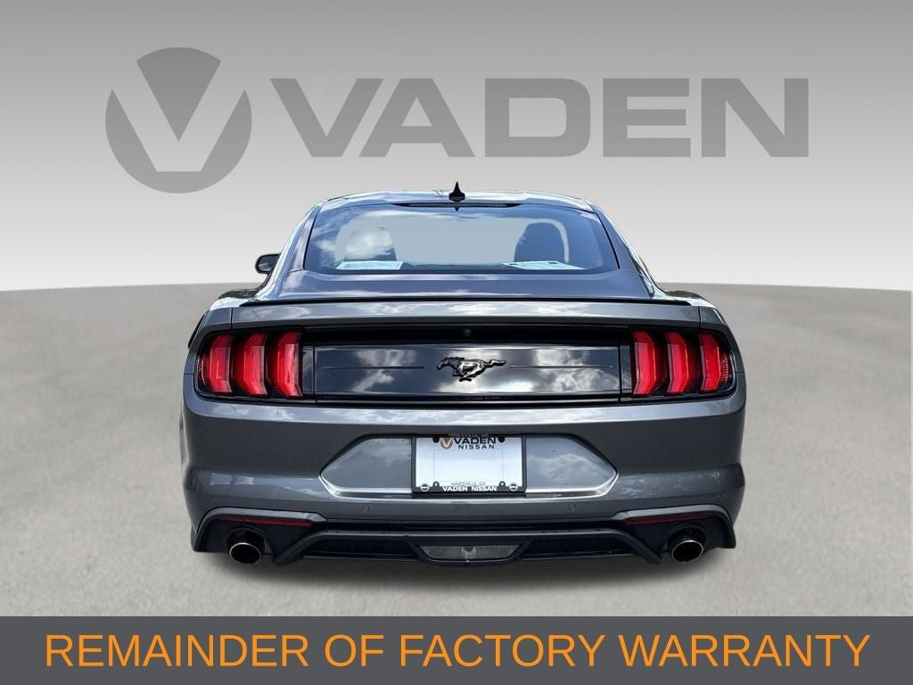 2022 Ford Mustang EcoBoost