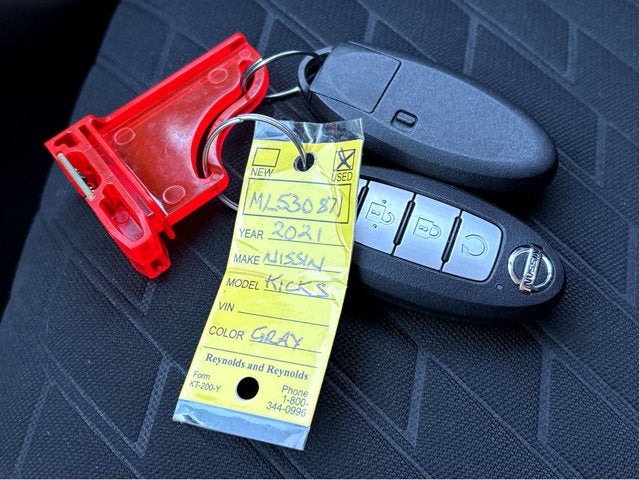 2021 Nissan Kicks SR