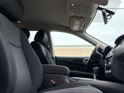 2017 Nissan Pathfinder SV
