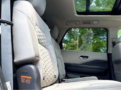 2022 Nissan Pathfinder SV