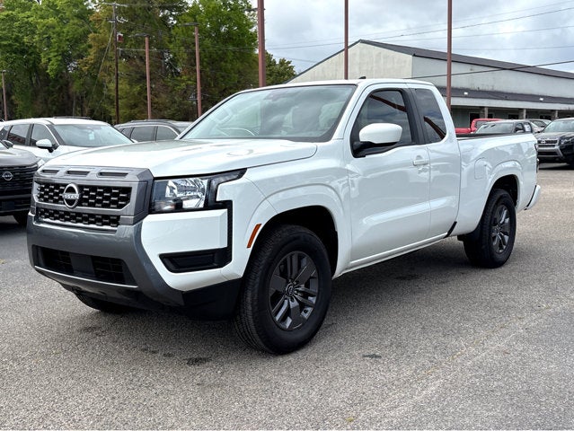 2025 Nissan Frontier SV
