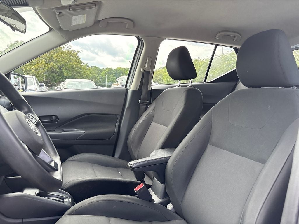 2023 Nissan Kicks S