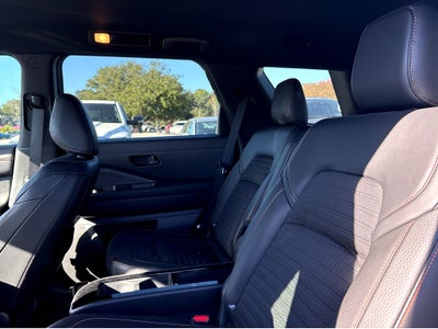 2023 Nissan Pathfinder Rock Creek