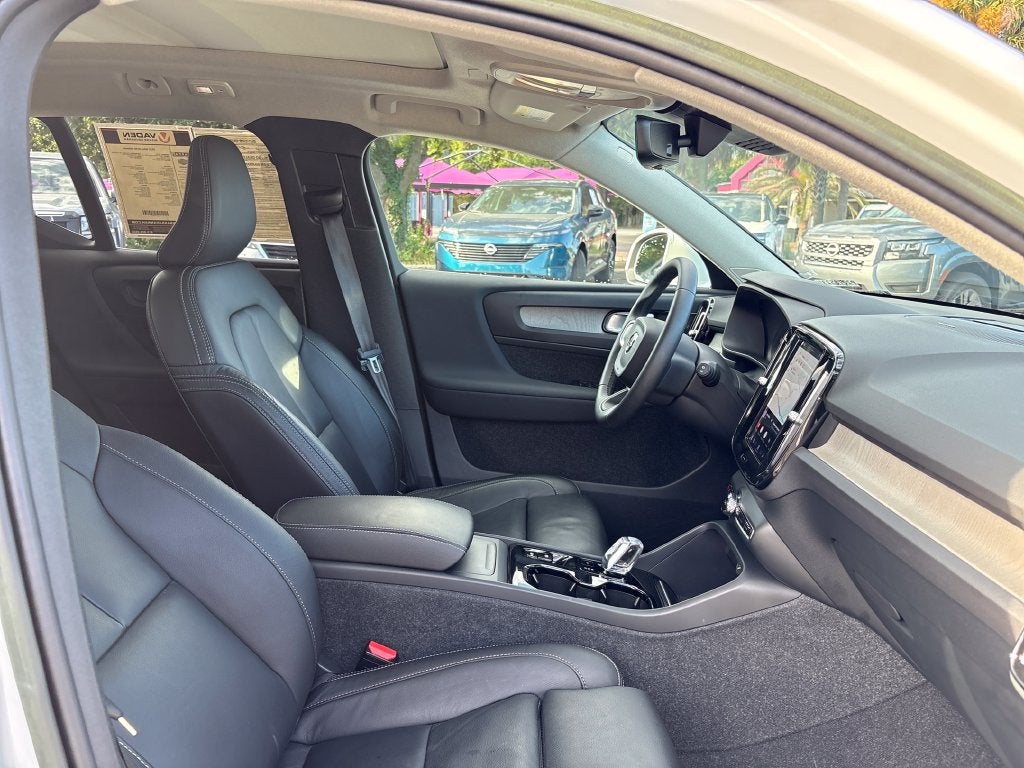 2023 Volvo XC40 Ultimate