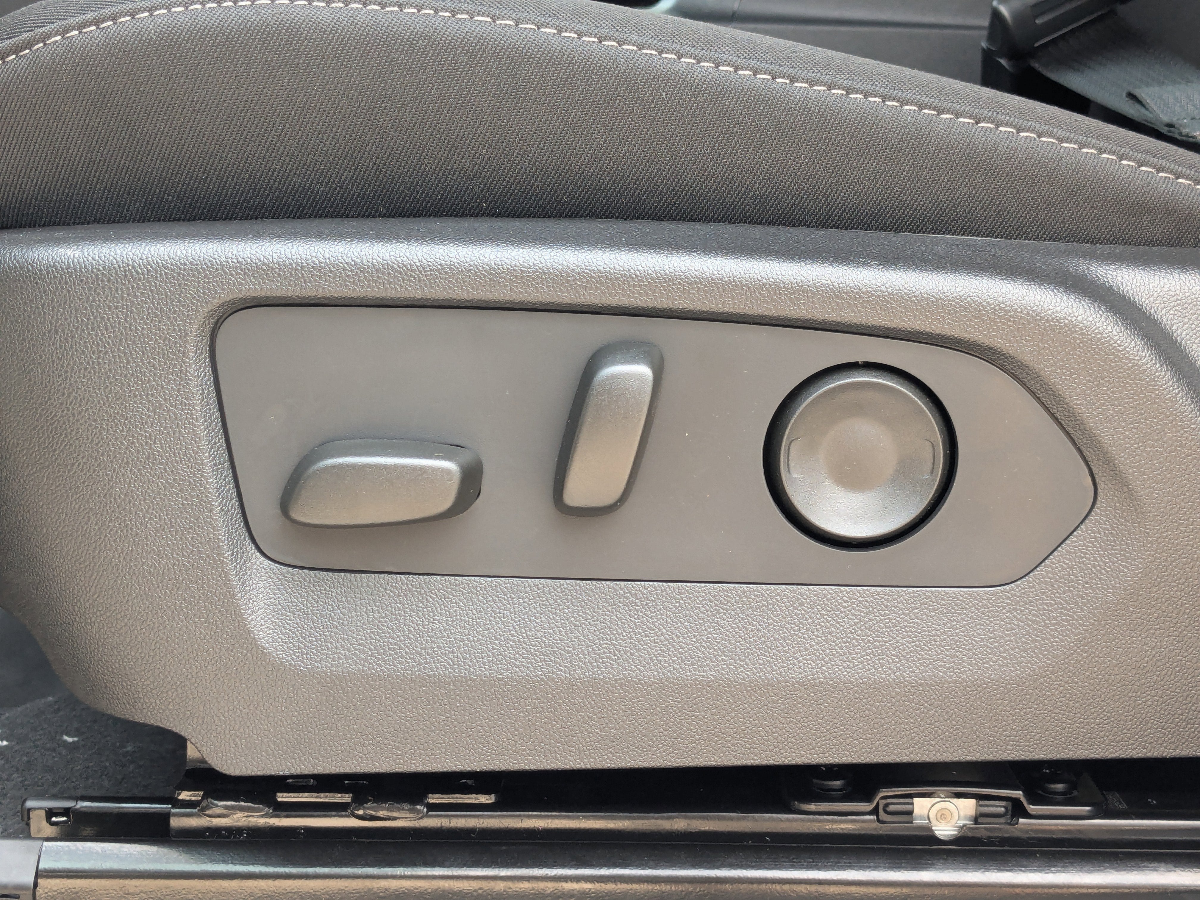 2024 Chevrolet Colorado 2WD LT