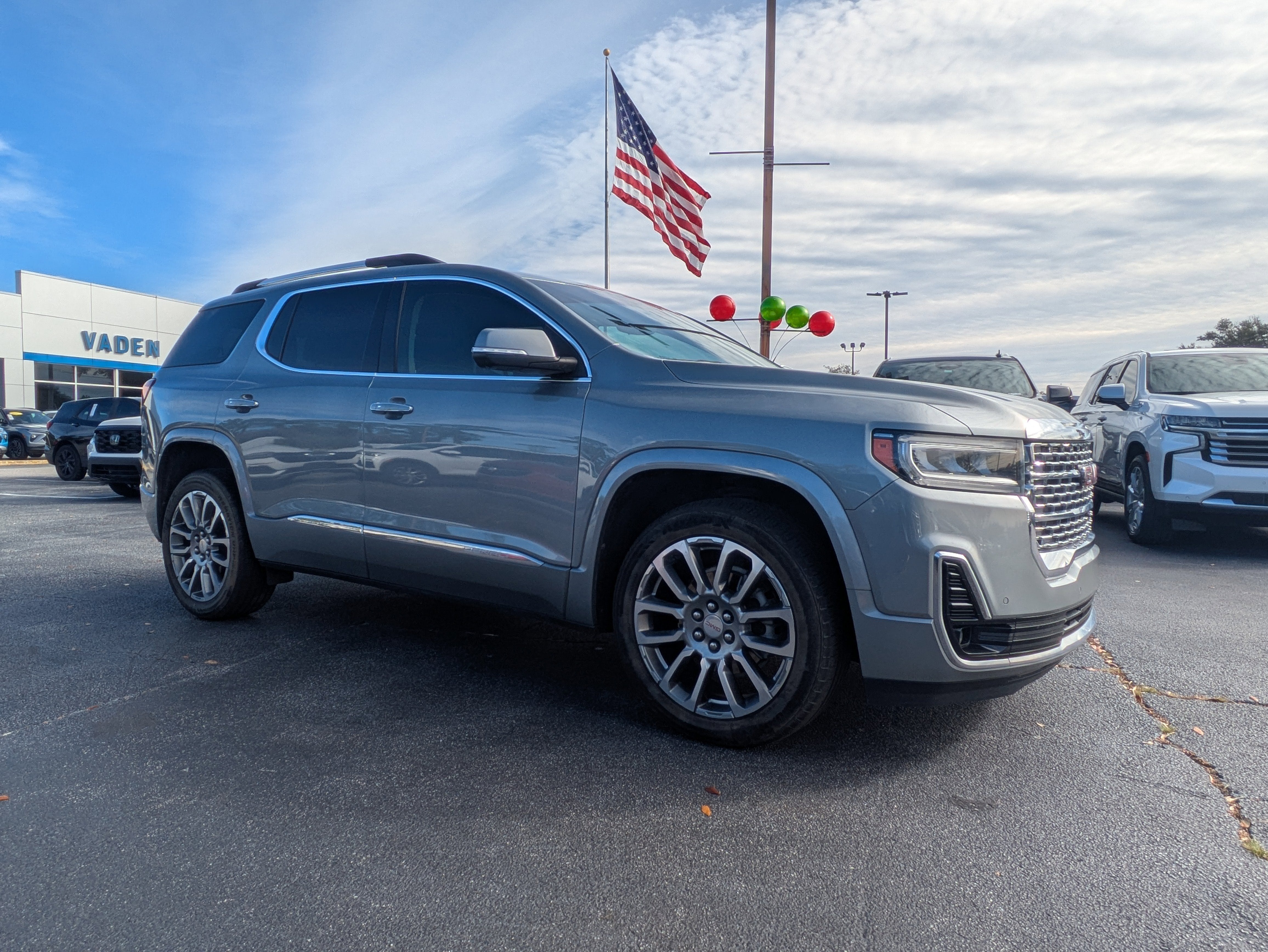 2023 GMC Acadia Denali