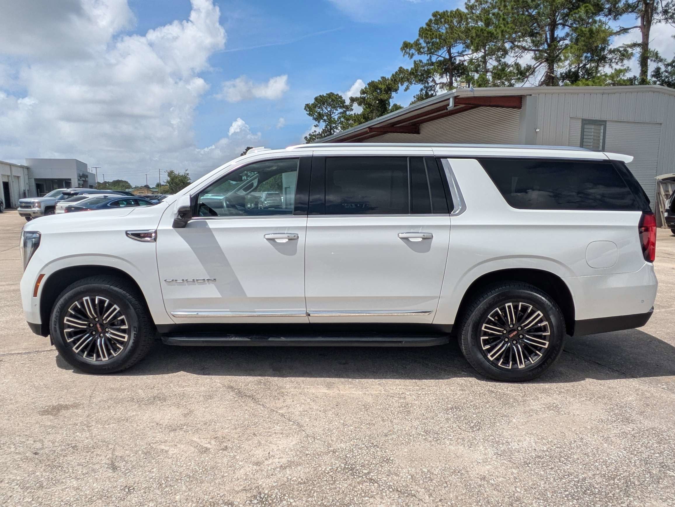 2025 GMC Yukon XL Elevation