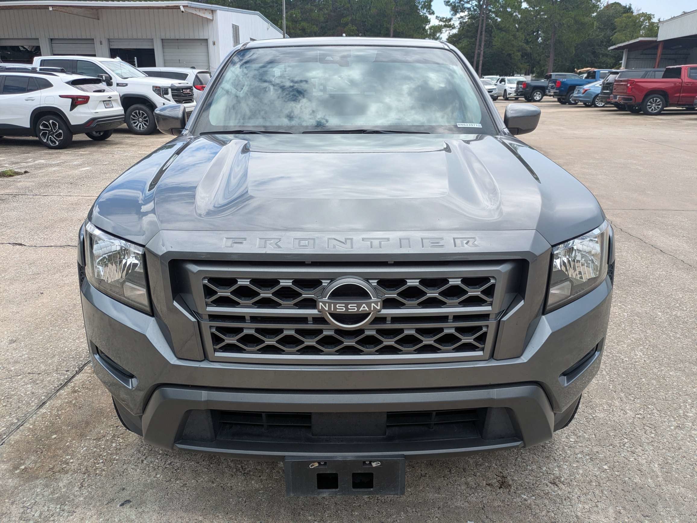 2022 Nissan Frontier SV