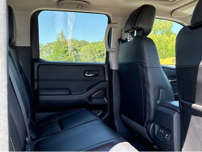 2024 Nissan Frontier SL