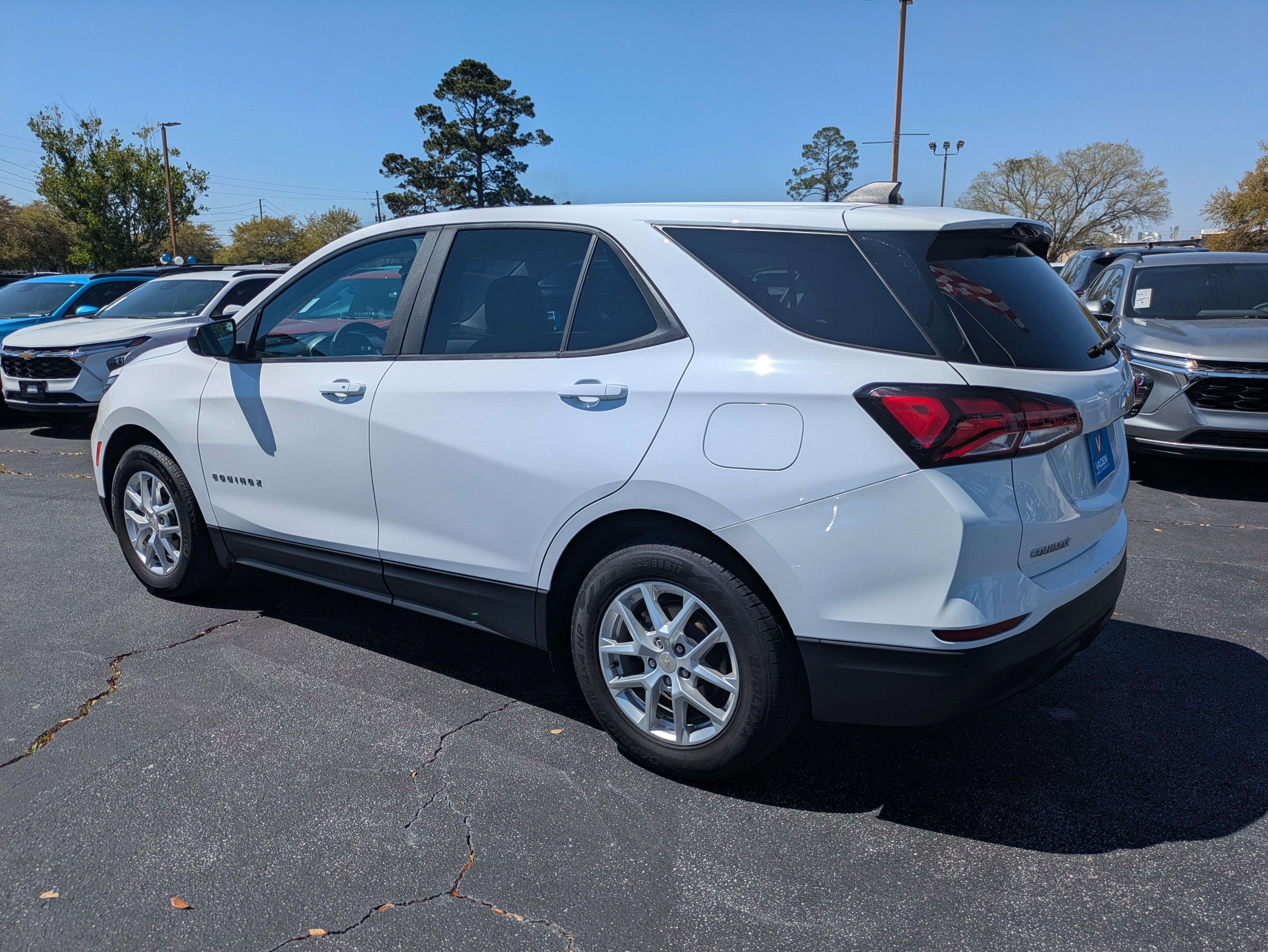 2023 Chevrolet Equinox LS
