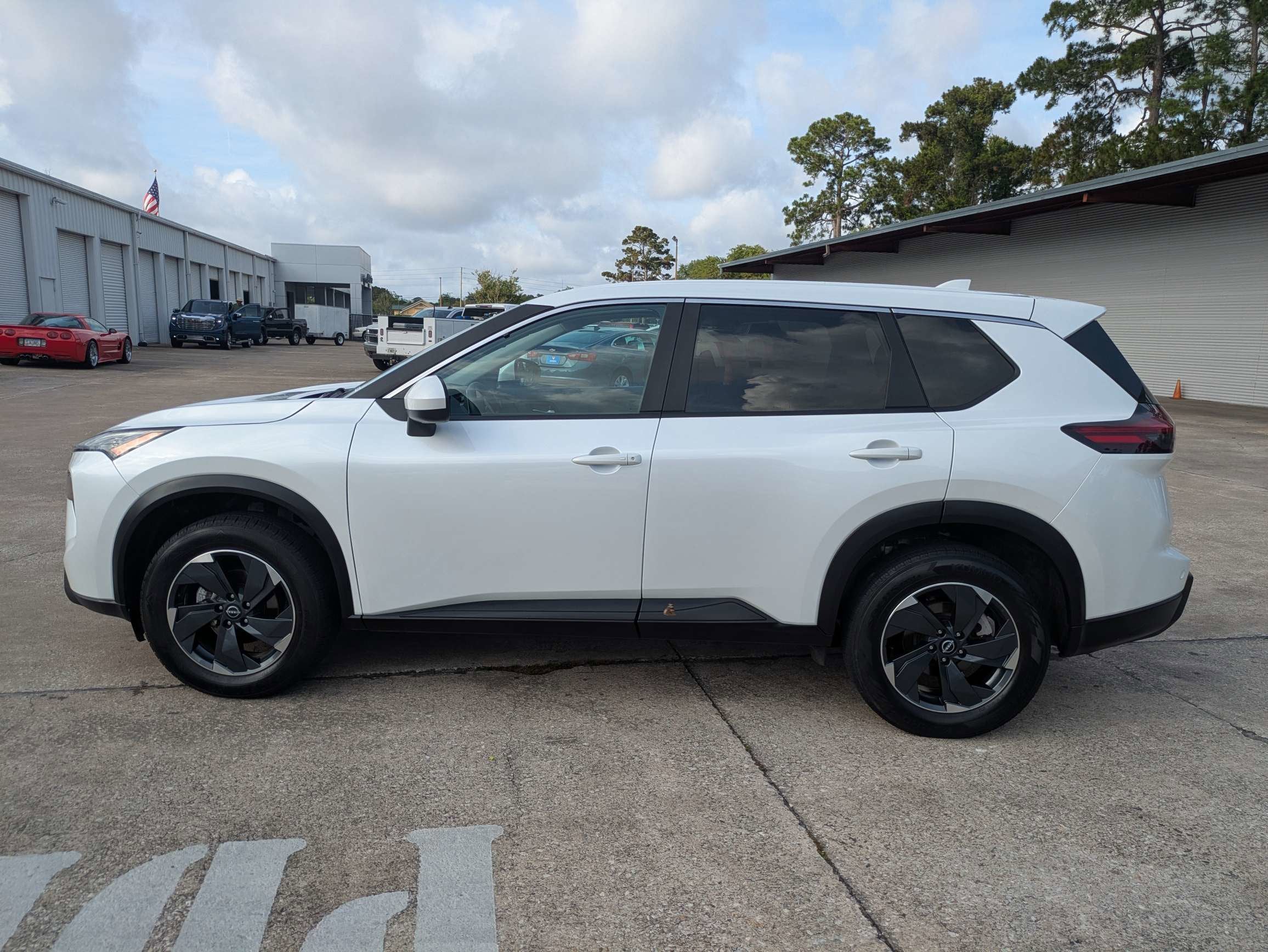2024 Nissan Rogue SV