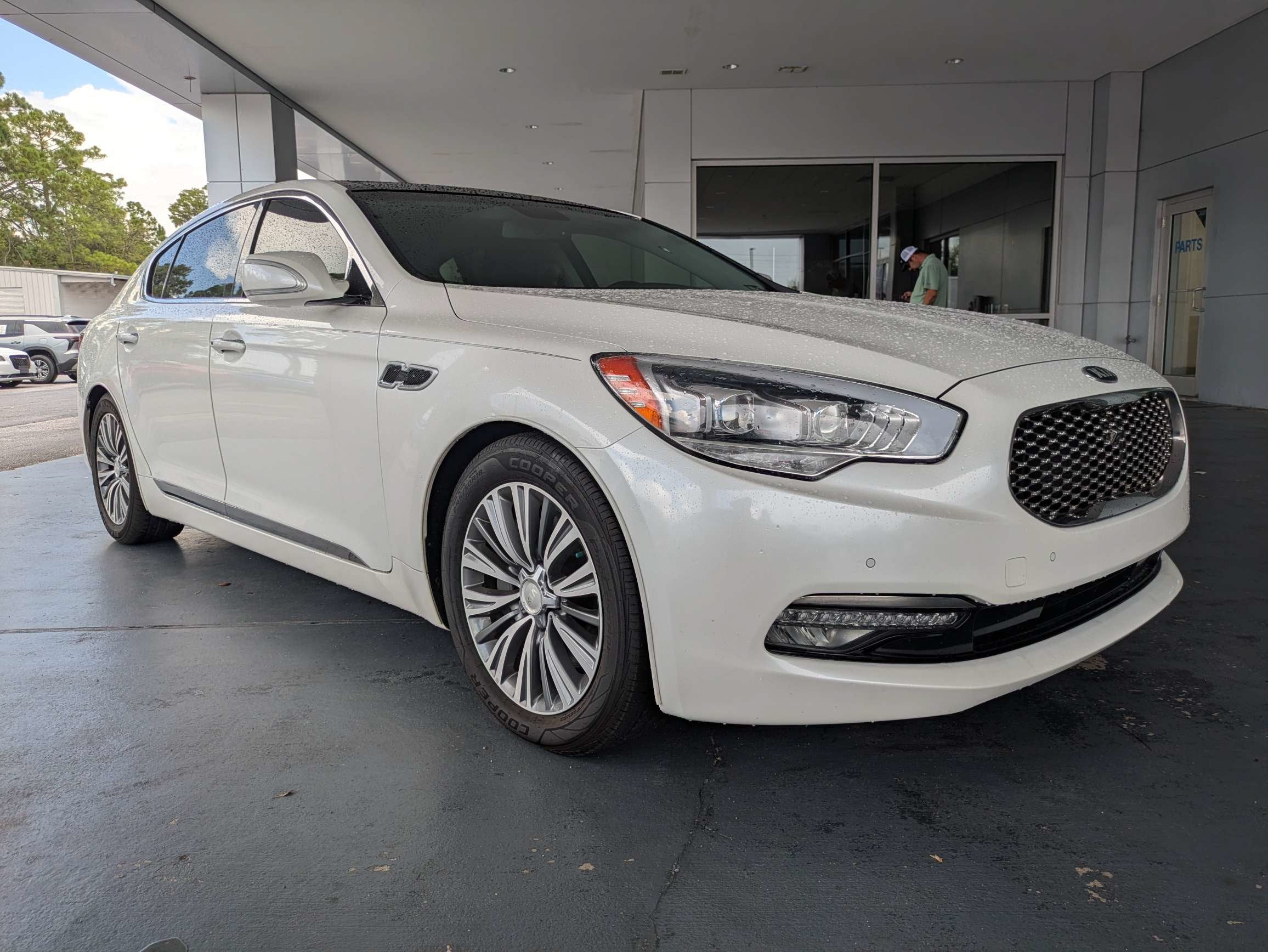2017 Kia K900 Premium