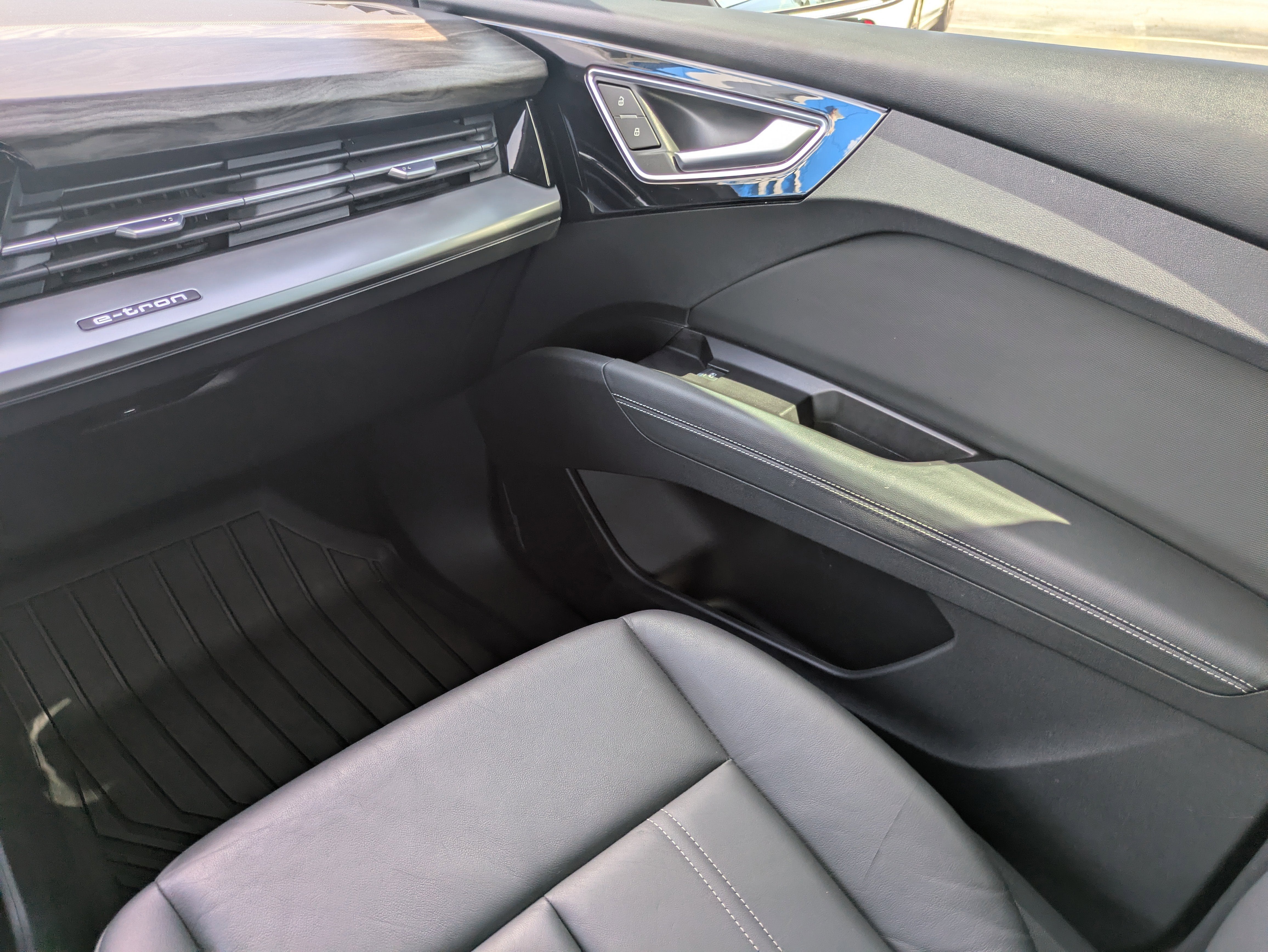 2022 Audi Q4 e-tron Premium Plus