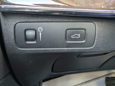 2018 Volvo XC90 Momentum