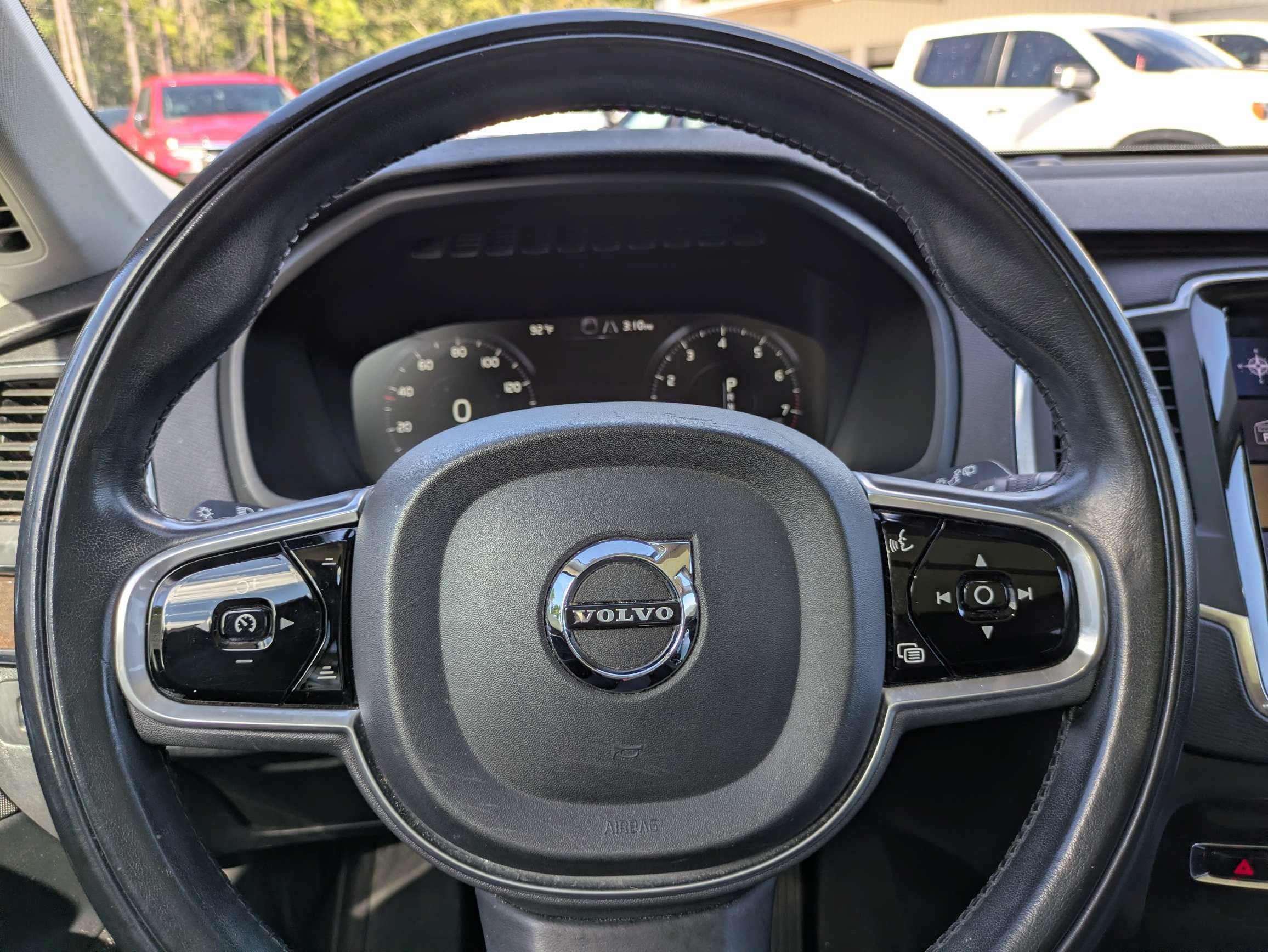 2018 Volvo XC90 Momentum