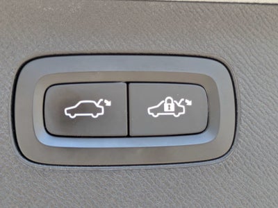 2018 Volvo XC90 Momentum