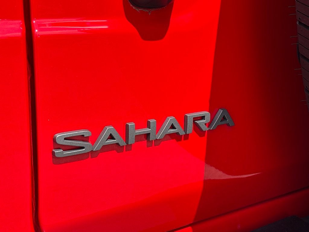 2025 Jeep Wrangler 4-Door Sahara 4x4