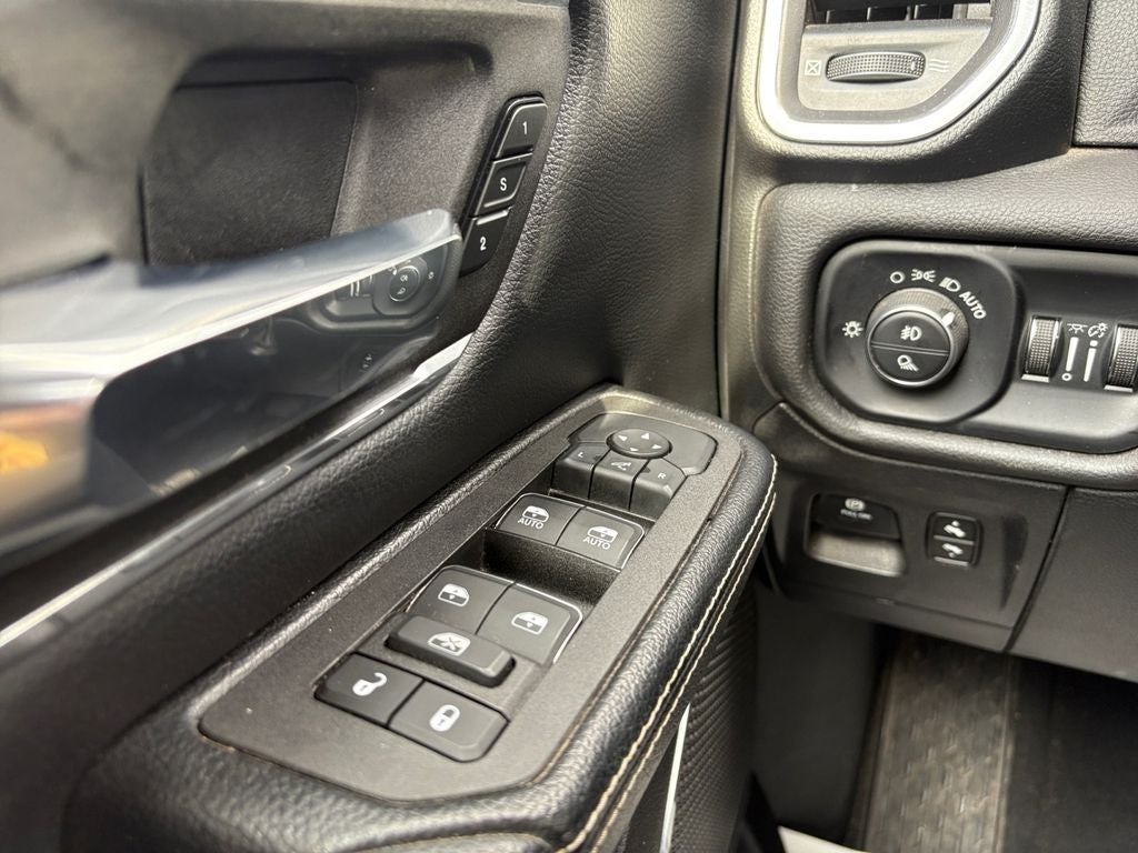 2025 RAM 1500 Laramie Crew Cab 4x4 5'7' Box