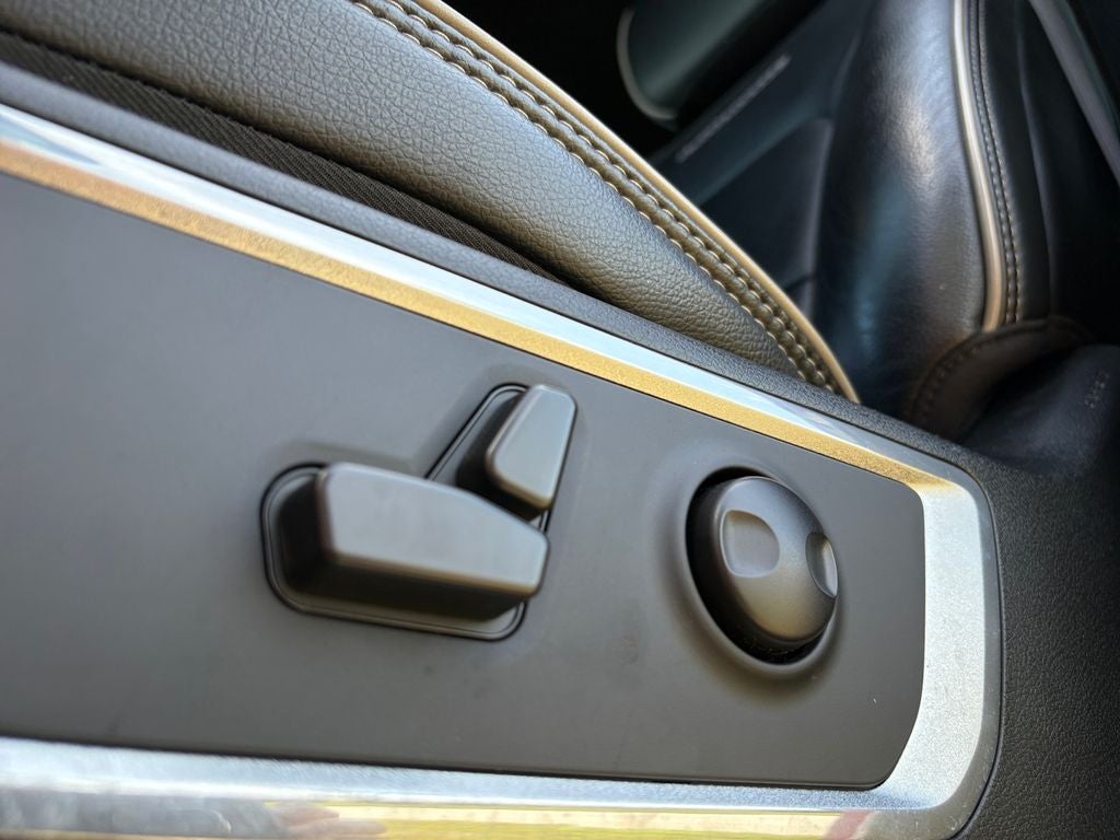 2022 RAM 1500 Laramie Crew Cab 4x4 5'7' Box