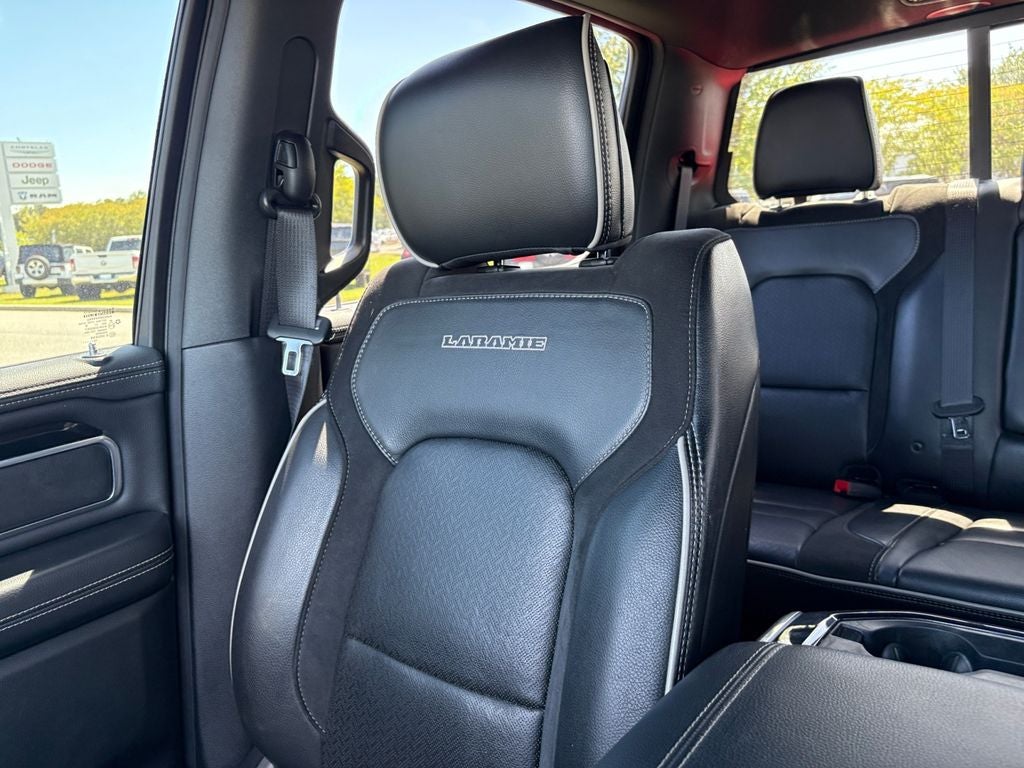 2022 RAM 1500 Laramie Crew Cab 4x4 5'7' Box