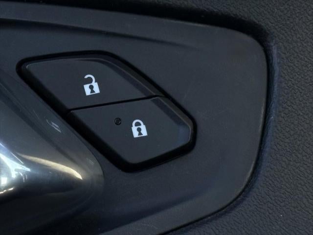 2020 Chevrolet Camaro RWD Convertible 1LT