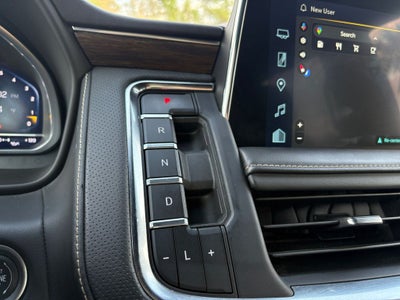 2023 Chevrolet Suburban 2WD Premier