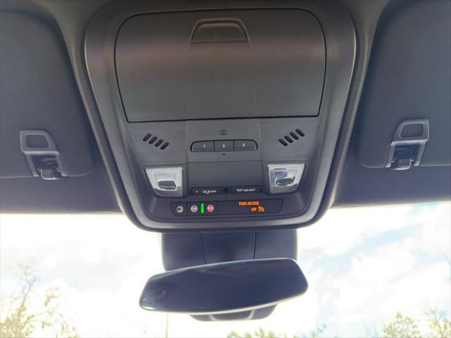 2024 Cadillac XT4 AWD Premium Luxury