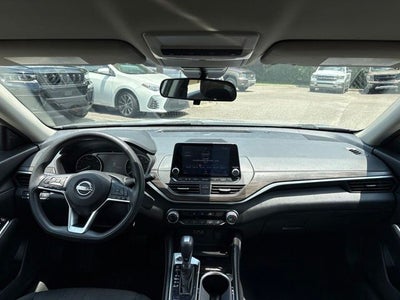 2023 Nissan Altima SV FWD