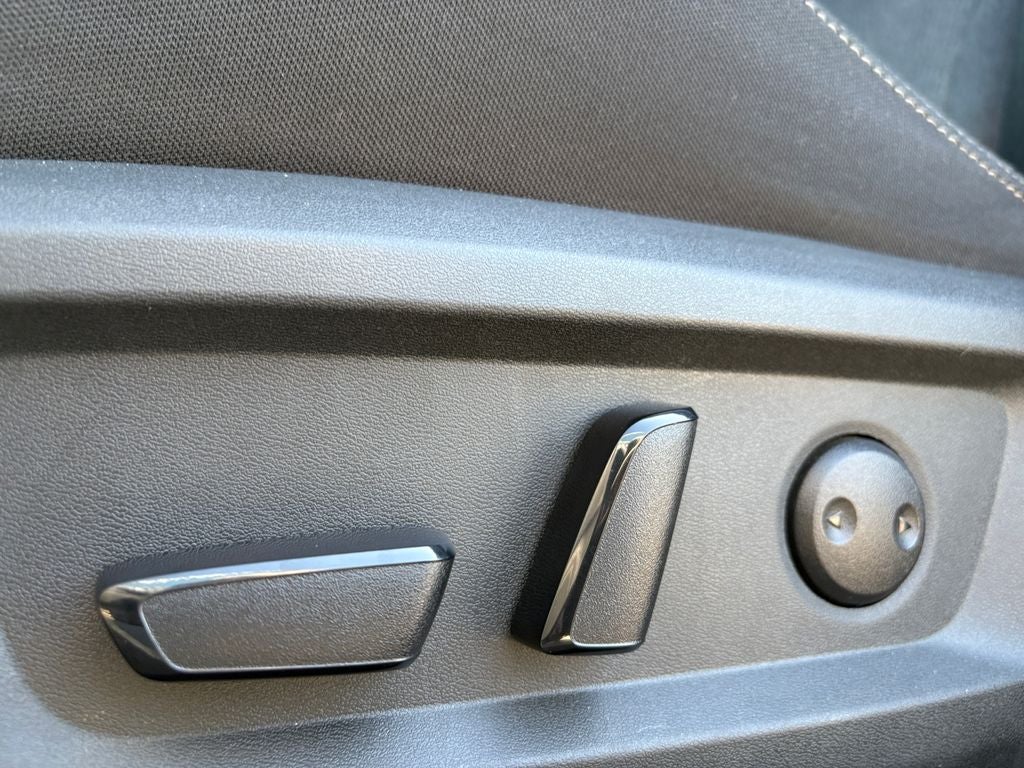 2025 Nissan Rogue SV FWD