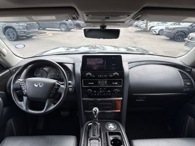 2024 INFINITI QX80 LUXE