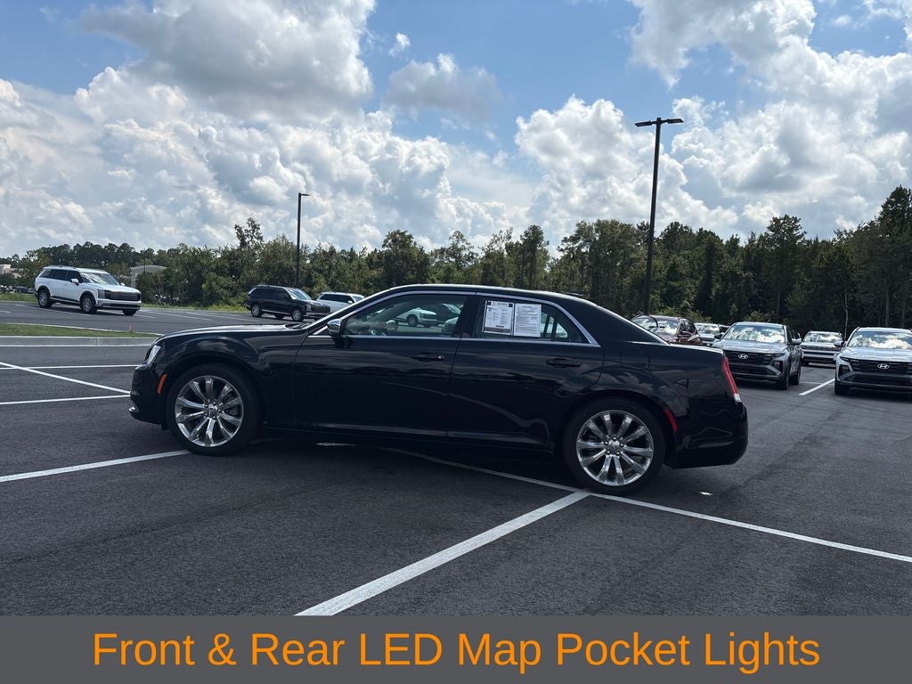 2021 Chrysler 300 Touring