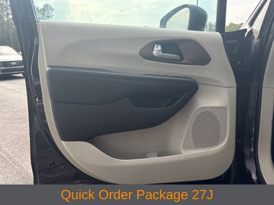 2017 Chrysler Pacifica Touring L Plus