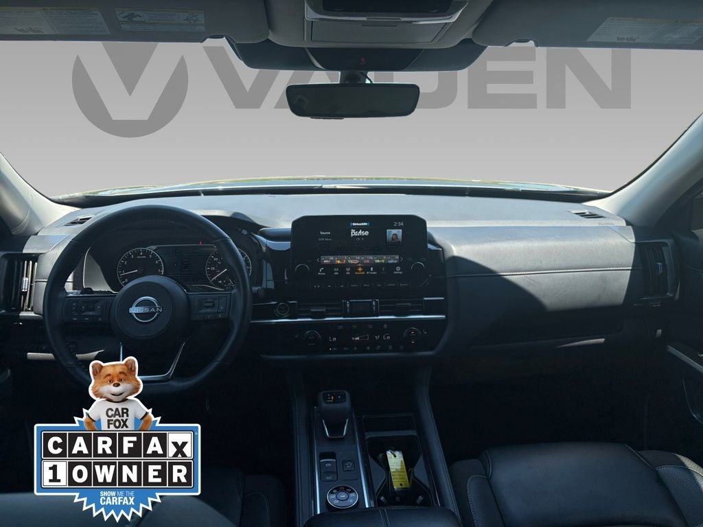2024 Nissan Pathfinder SL